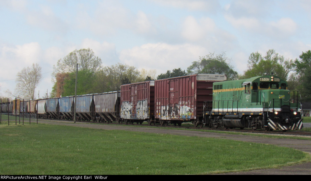 Ohio South Central Railroad (OSCR) train